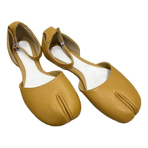 Pre-owned Maison Margiela Leather Ballet Flats In Beige