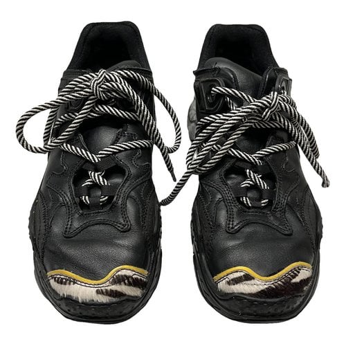 Pre-owned N°21 Leather Trainers In Black