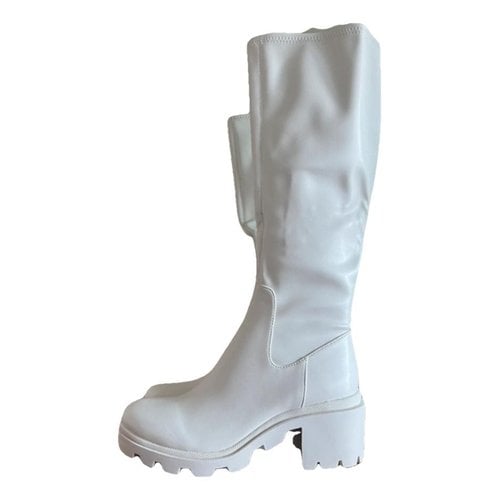 Pre-owned Steve Madden Wellington Boots In White