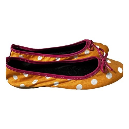 Pre-owned Islo Cloth Ballet Flats In Orange