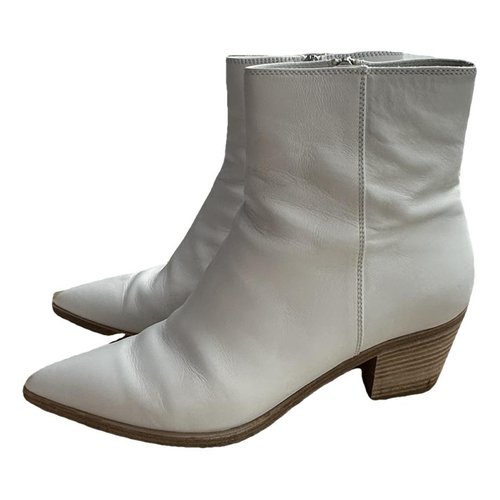 Pre-owned Gianvito Rossi Leather Cowboy Boots In White
