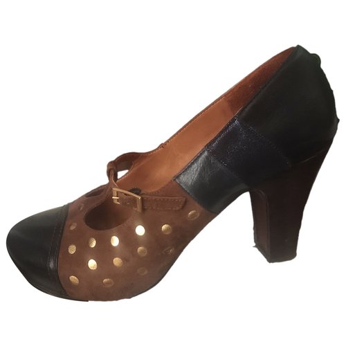 Pre-owned Chie Mihara Leather Heels In Camel