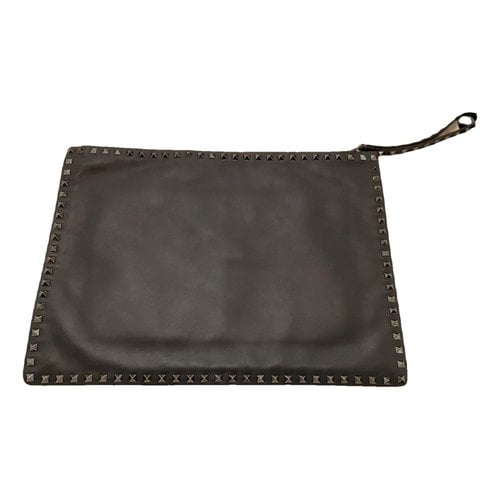 Pre-owned Valentino Garavani Leather 24h Bag In Black