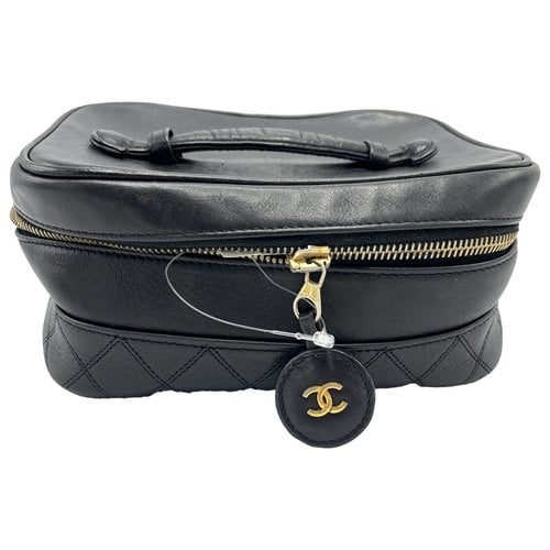Pre-owned Chanel Leather Vanity Case In Black