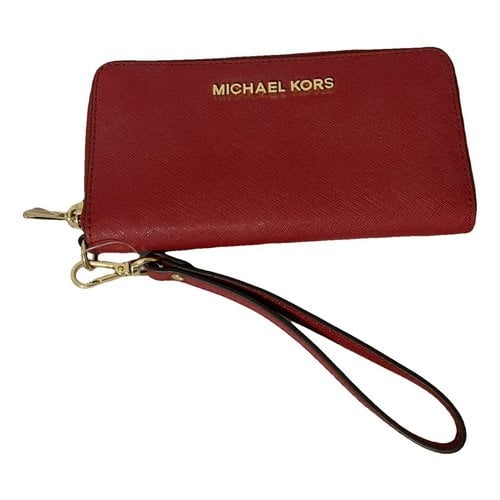 Pre-owned Michael Kors Jet Set Vegan Leather Wallet In Red