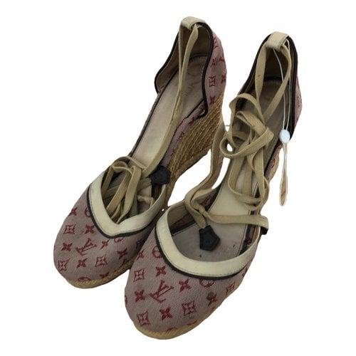 Pre-owned Louis Vuitton Cloth Espadrilles In Burgundy