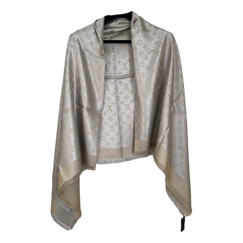 Pre-owned Louis Vuitton Châle Monogram Shine Silk Stole In Grey