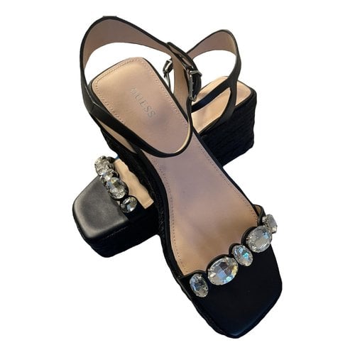 Pre-owned Guess Leather Sandals In Black