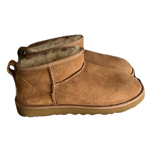 Pre-owned Ugg Faux Fur Snow Boots In Camel