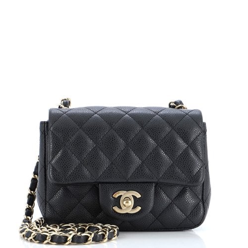 Pre-owned Chanel Leather Handbag In Black