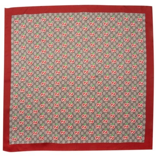Pre-owned Gucci Silk Scarf In Red