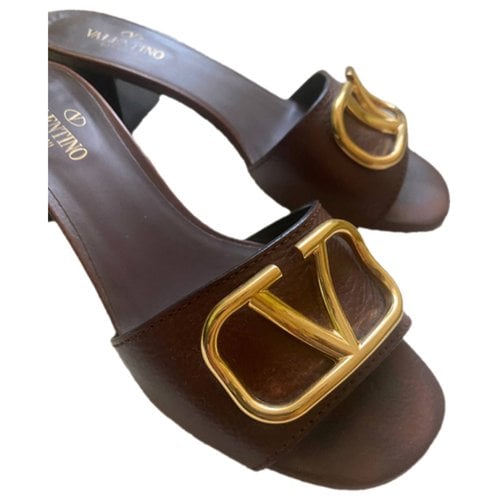 Pre-owned Valentino Garavani Leather Mules & Clogs In Brown