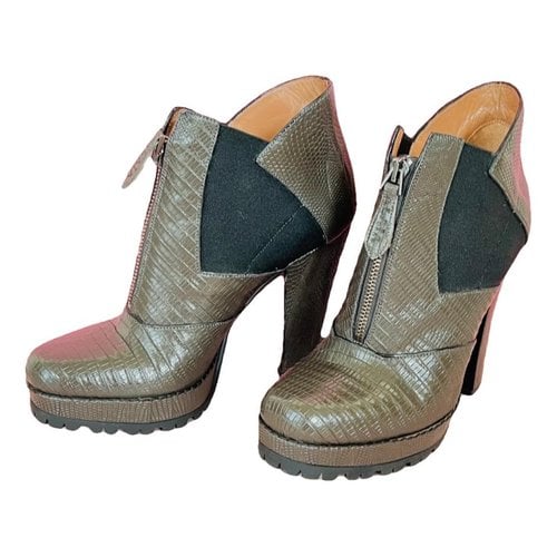 Pre-owned Alaïa Leather Boots In Khaki