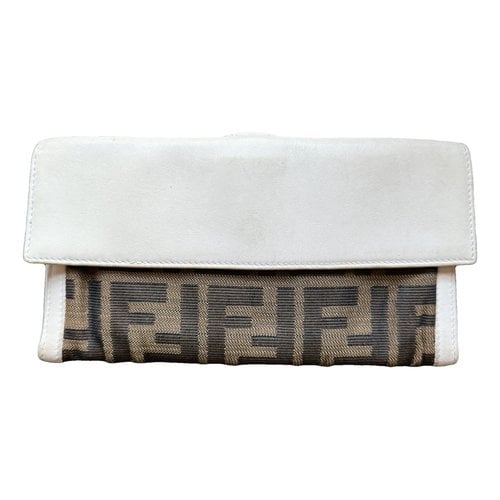 Pre-owned Fendi Baguette Leather Wallet In White