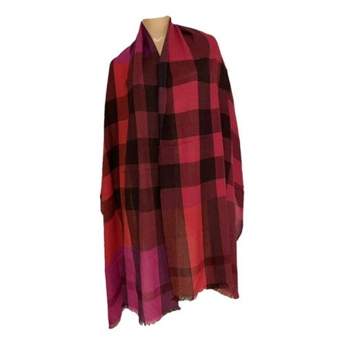 Pre-owned Burberry Cashmere Stole In Red