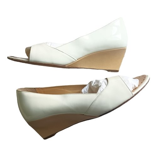 Pre-owned Furla Patent Leather Mules & Clogs In White