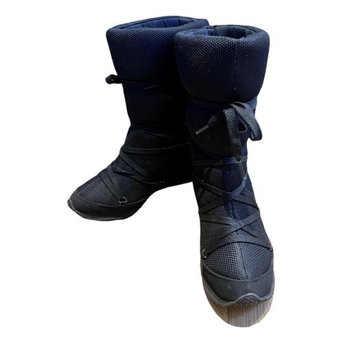 Pre-owned Lacoste Snow Boots In Black