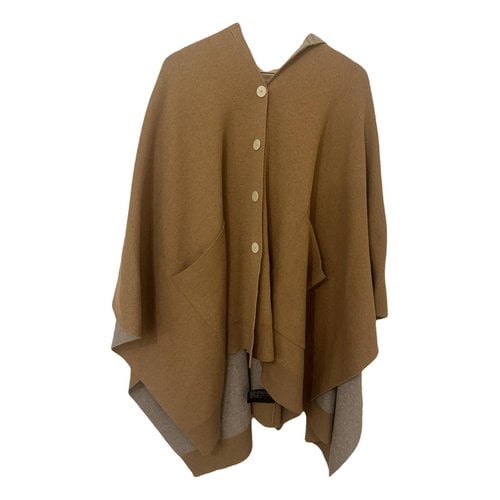 Pre-owned Theory Wool Coat In Camel