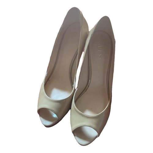 Pre-owned Guess Leather Heels In Beige