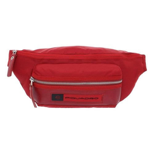 Pre-owned Piquadro Leather Clutch Bag In Red