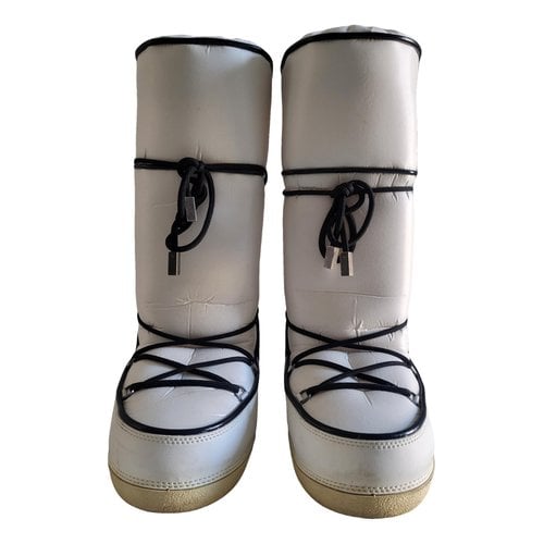 Pre-owned Dior Snow Boots In White