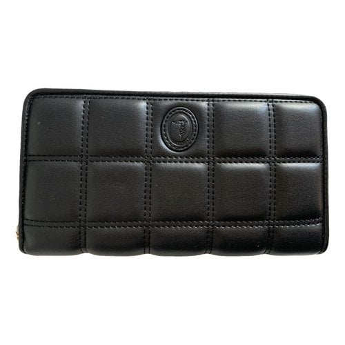 Pre-owned Trussardi Vegan Leather Wallet In Black