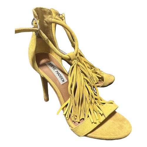 Pre-owned Steve Madden Sandals In Yellow