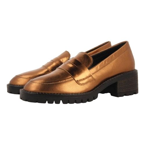 Pre-owned Gioseppo Leather Flats In Metallic