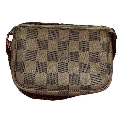 Pre-owned Louis Vuitton Pochette Accessoire Handbag In Beige
