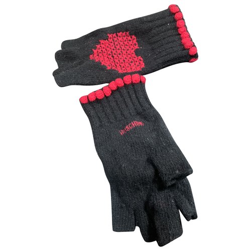 Pre-owned Moschino Wool Mittens In Black
