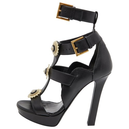 Pre-owned Alexander Mcqueen Patent Leather Sandal In Black