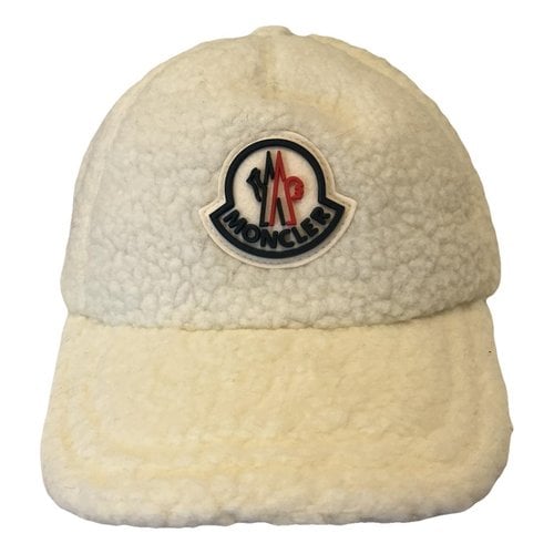 Pre-owned Moncler Wool Hat In White