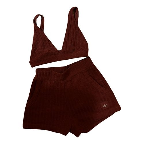 Pre-owned Alo Yoga Twin-set In Burgundy
