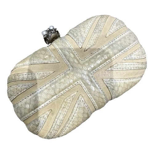 Pre-owned Alexander Mcqueen Skull Leather Clutch Bag In White