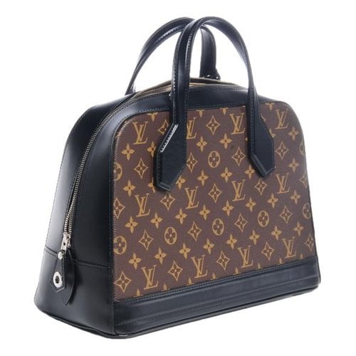 Pre-owned Louis Vuitton Dora Leather Handbag In Black