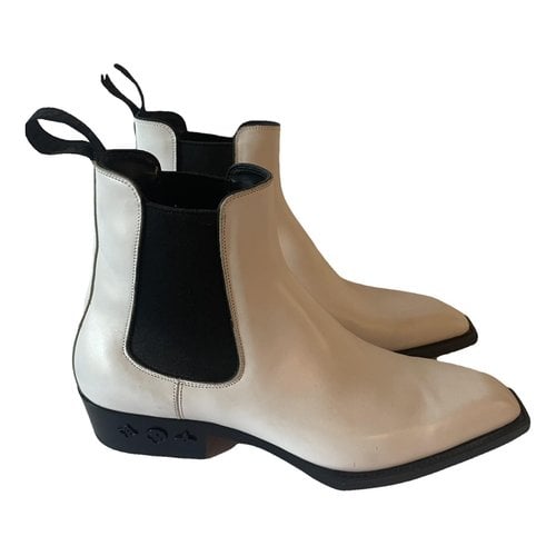Pre-owned Louis Vuitton Leather Boots In White