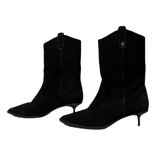 Pre-owned Carolina Herrera Western Boots In Black