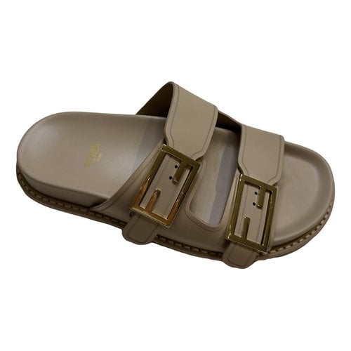 Pre-owned Fendi T-bar Leather Sandal In Beige