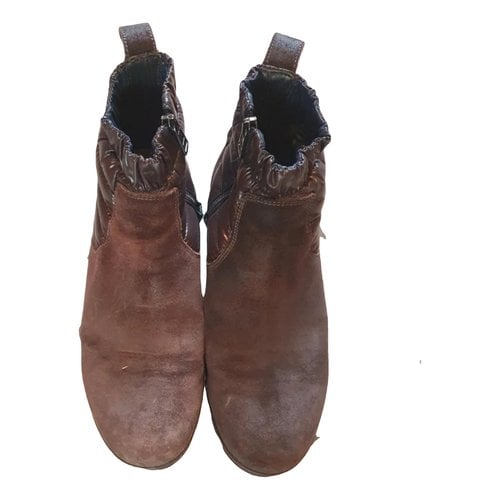 Pre-owned Moncler Boots In Brown