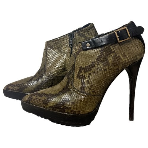 Pre-owned Burberry Leather Ankle Boots In Green