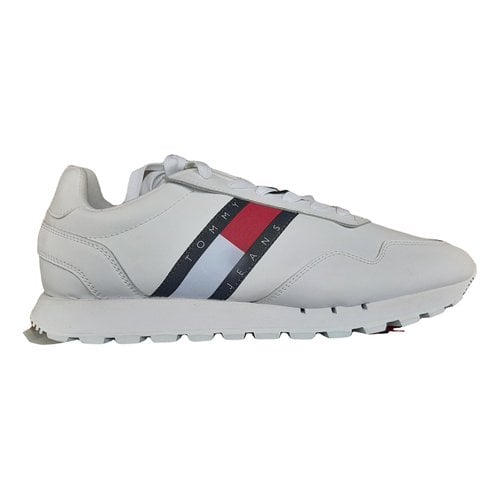 Pre-owned Tommy Hilfiger Leather Low Trainers In White