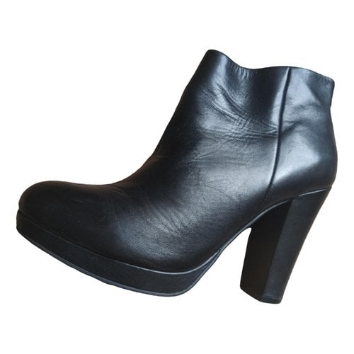 Pre-owned Buffalo Leather Ankle Boots In Black