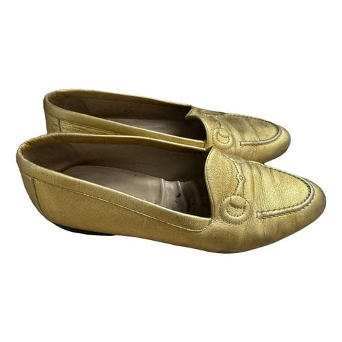 Pre-owned Gucci Leather Flats In Gold
