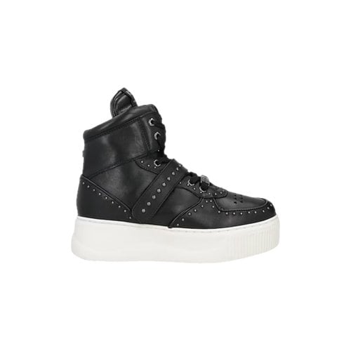 Pre-owned Cult Leather Trainers In Black