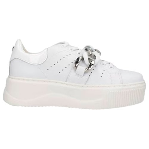 Pre-owned Cult Leather Trainers In White