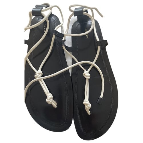 Pre-owned The Row Leather Sandal In White