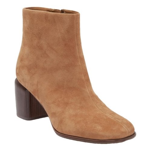 Pre-owned Vince Boots In Camel
