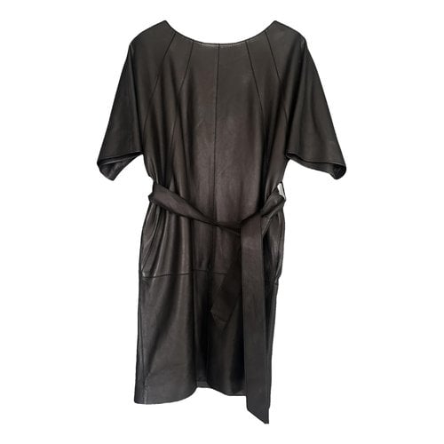 Pre-owned Escada Leather Mid-length Dress In Brown