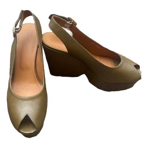 Pre-owned Robert Clergerie Leather Heels In Khaki