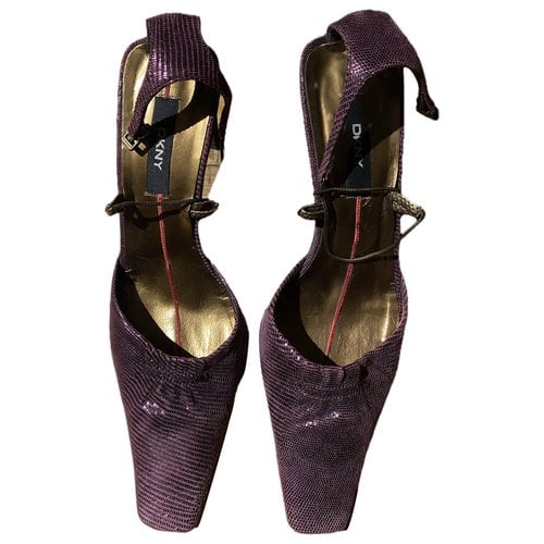 Pre-owned Dkny Cloth Heels In Purple